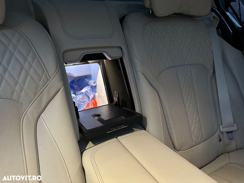 BMW Seria 7 - 33