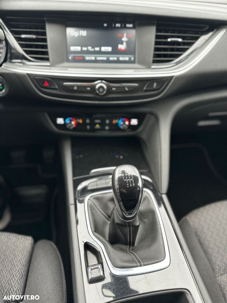 Opel Insignia - 15