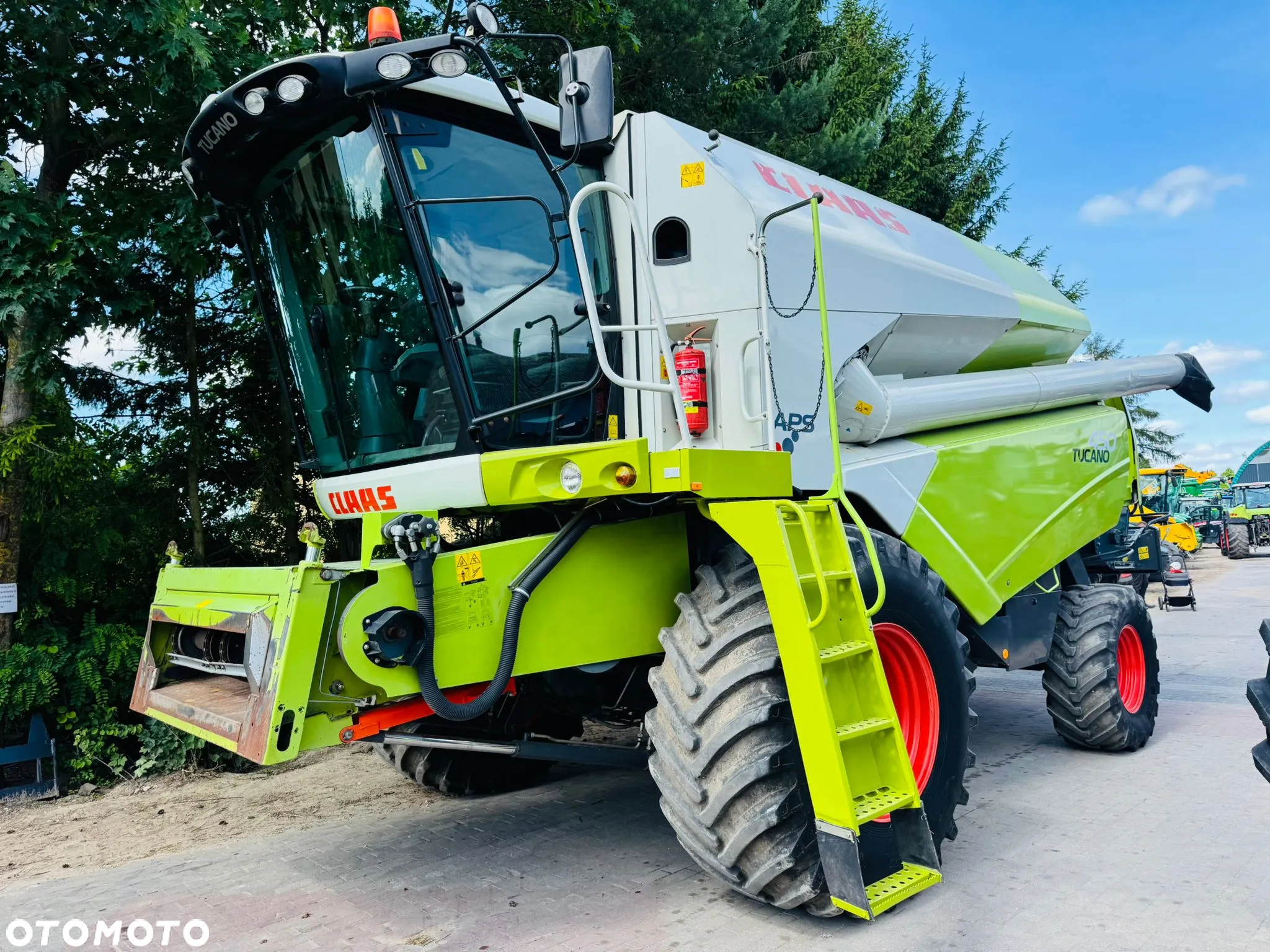 Claas Tucano 450 APS - 8