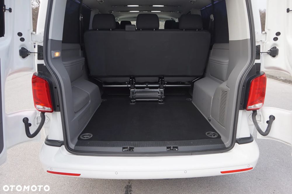 Volkswagen Caravelle - 16