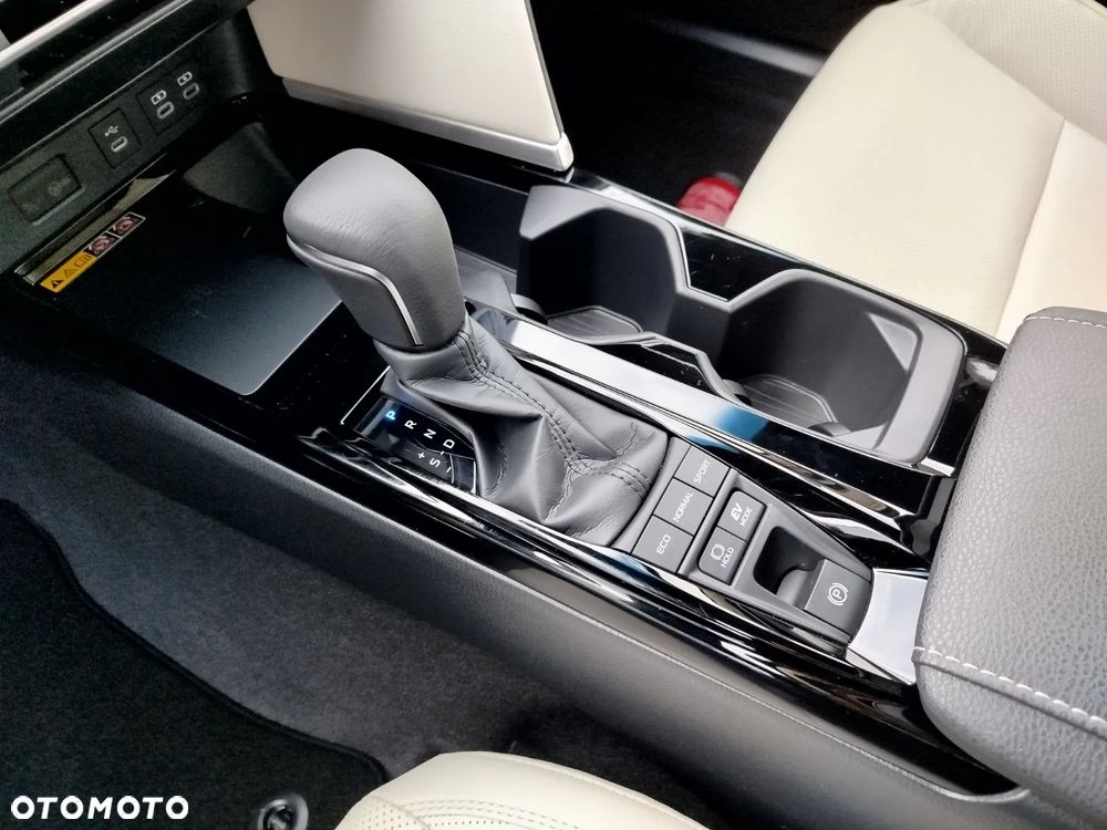 Toyota Camry 2.5 Hybrid Dynamic Force Prestige e-CVT - 16