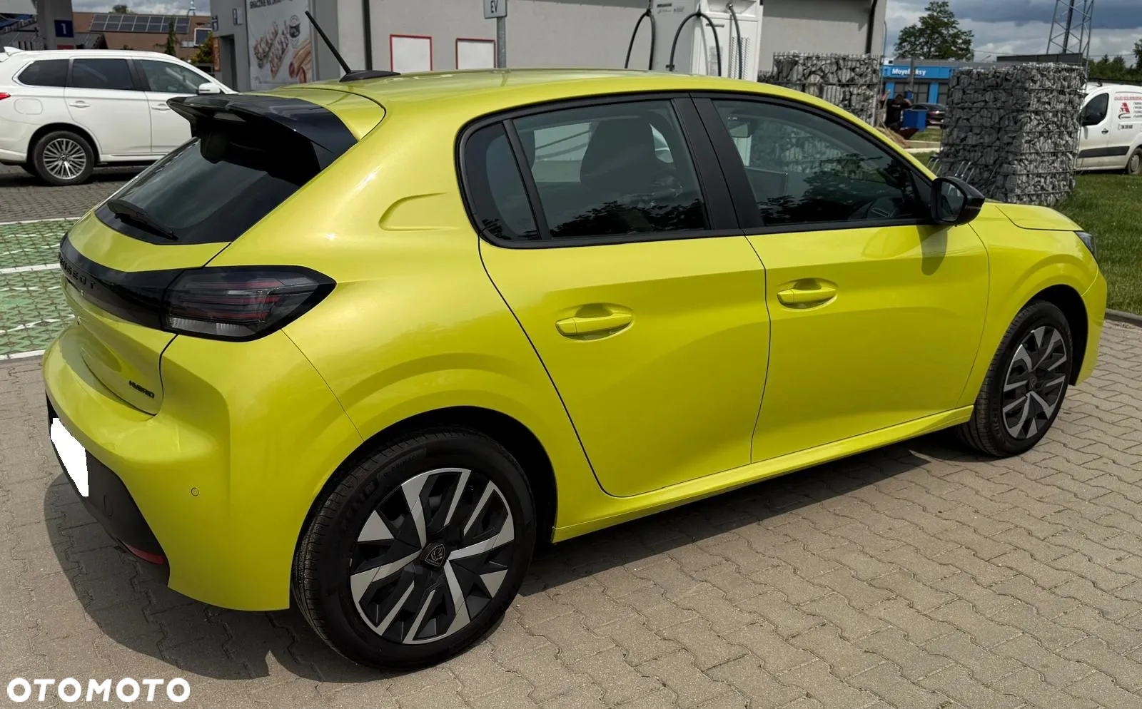 Peugeot 208 - 4