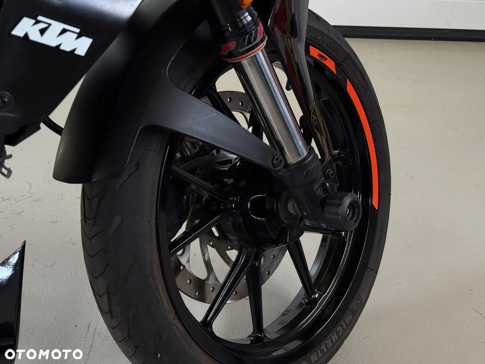 KTM Duke 125 - 12