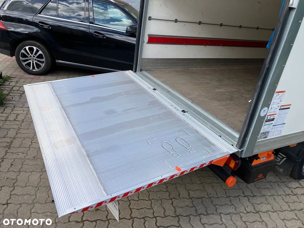 Iveco Daily 3.0 35C16 winda kontener - 15