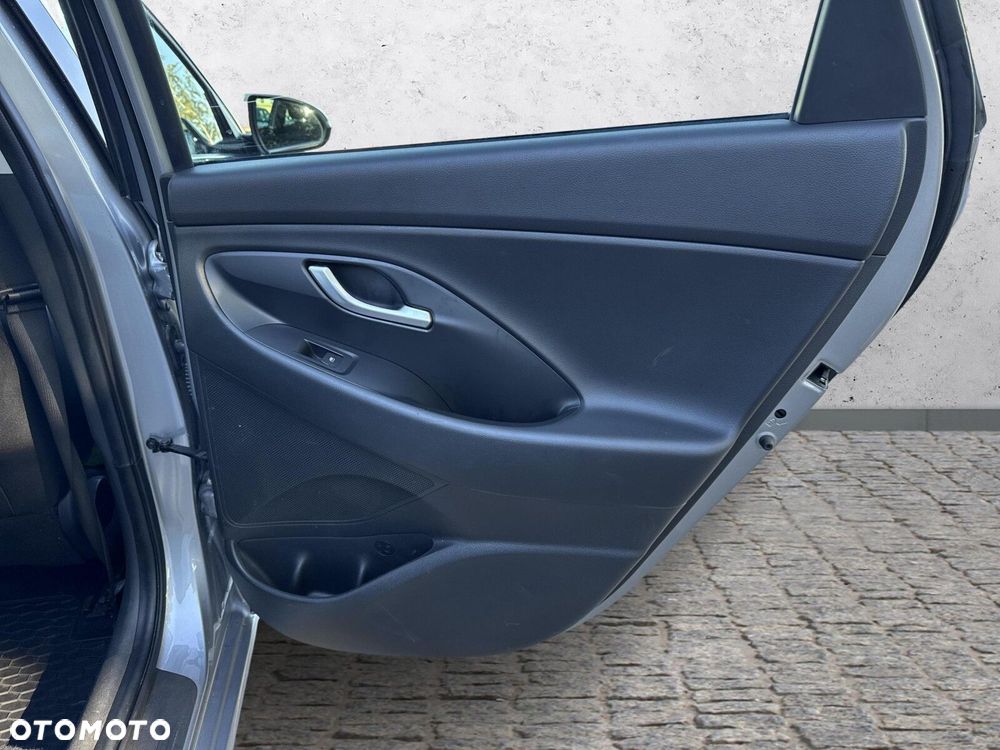 Hyundai i30 1.5 DPI Smart - 36