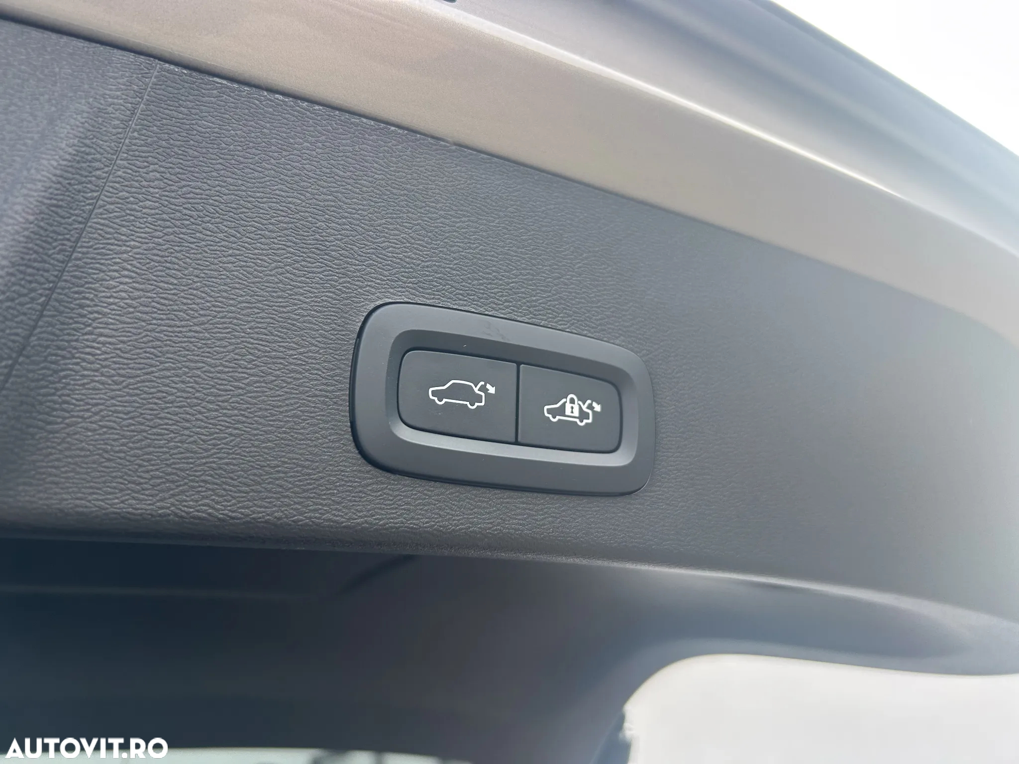 Volvo XC 40 Recharge Twin Motor AWD Plus - 10