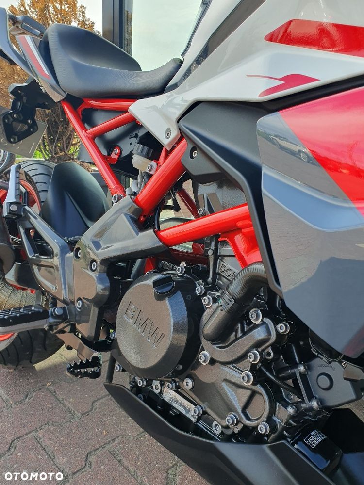 BMW G - 29