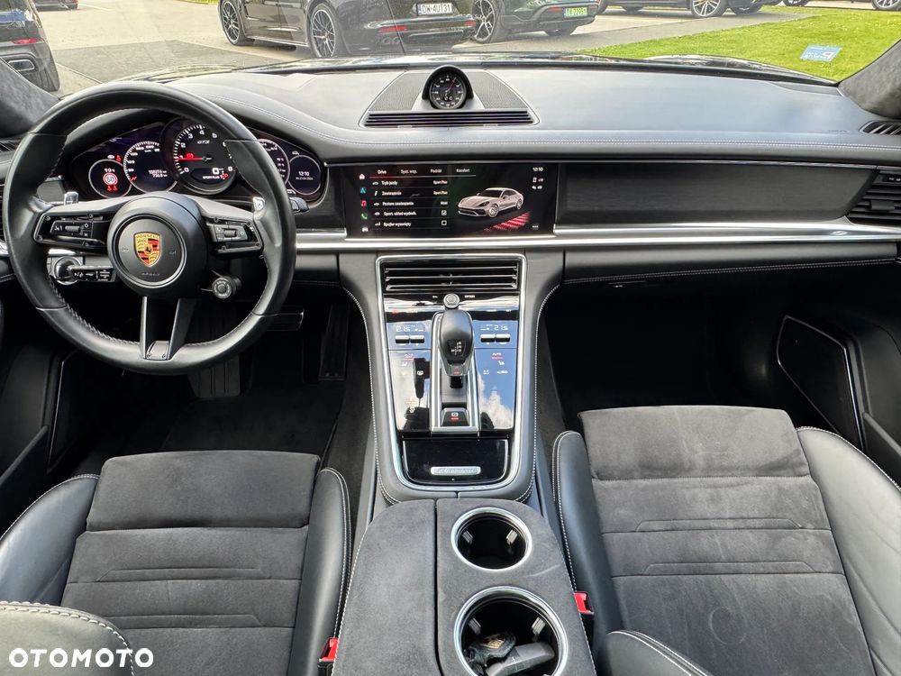 Porsche Panamera GTS - 16