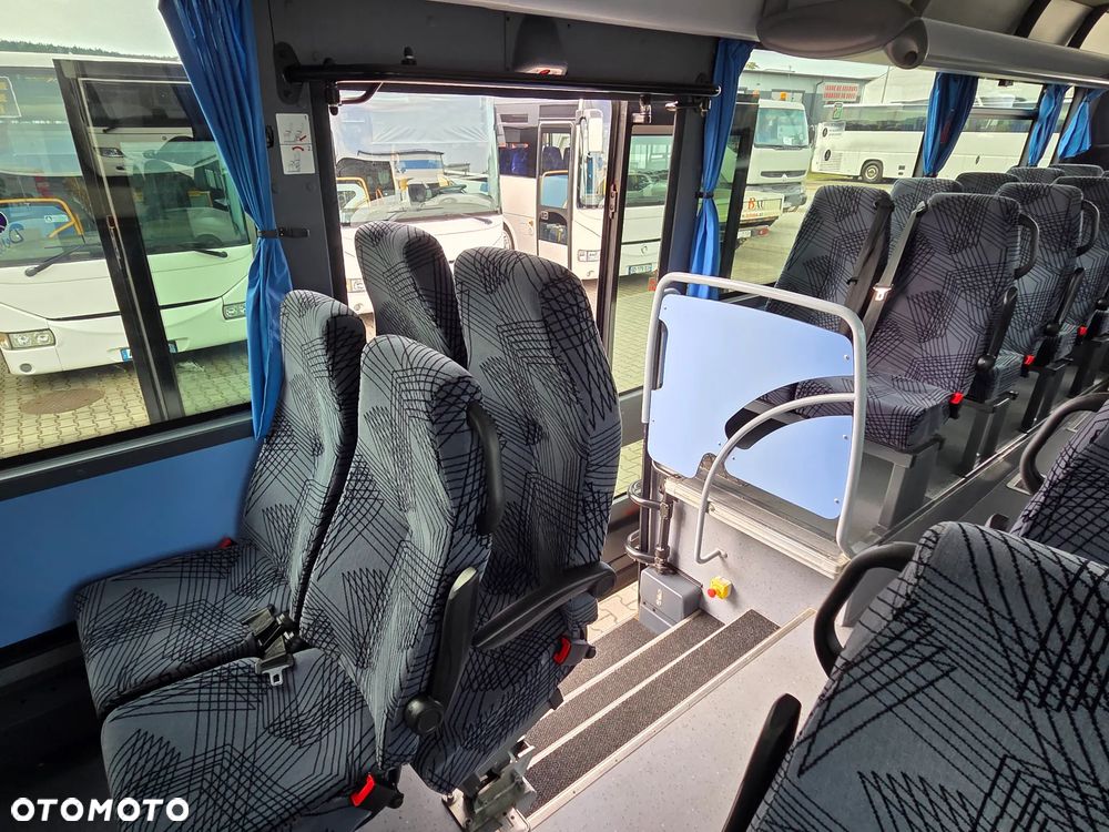 Iveco CROSSWAY/ SPROWADZONY/ 186 000 KM / MANUAL/ 64 MIEJSCA + STOJĄCE - 35