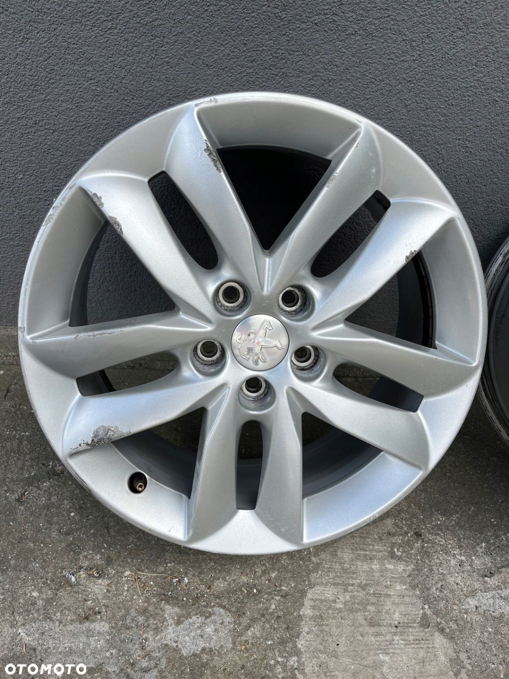 FELGI ALUMINIOWE KOMPLET PEUGEOT 508 I 17" 9671401377 - 2