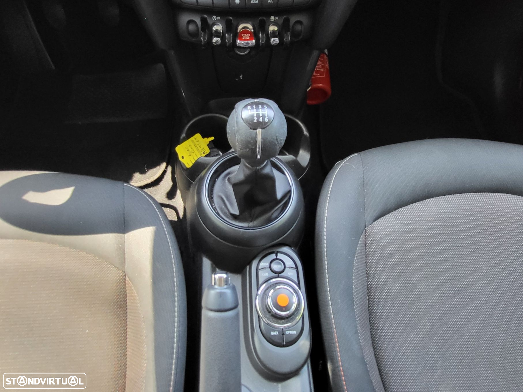MINI 5 Portas One D - 12