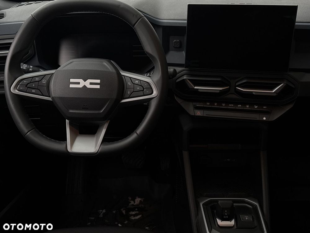 Dacia Duster 1.6 Full Hybrid 140 Journey MMT - 11