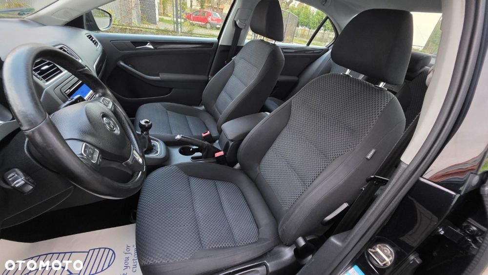 Volkswagen Jetta 1.2 TSI Comfortline Perfectline - 12