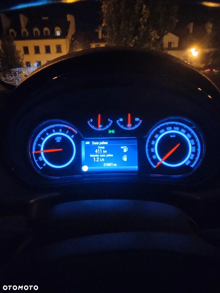Opel Insignia - 11