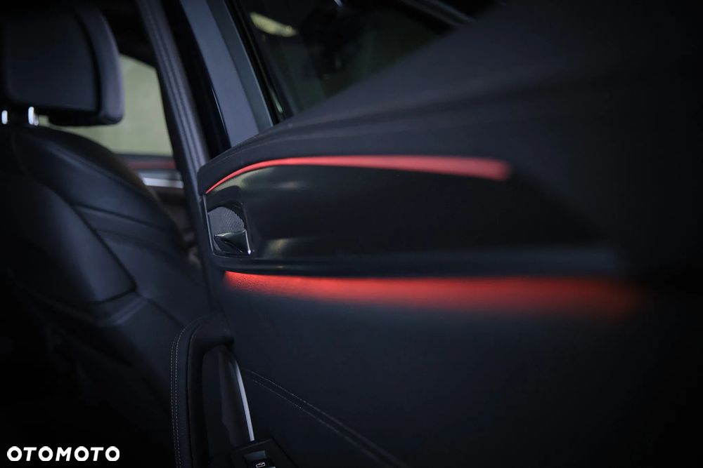 BMW Seria 5 540i xDrive mHEV M Sport sport - 12