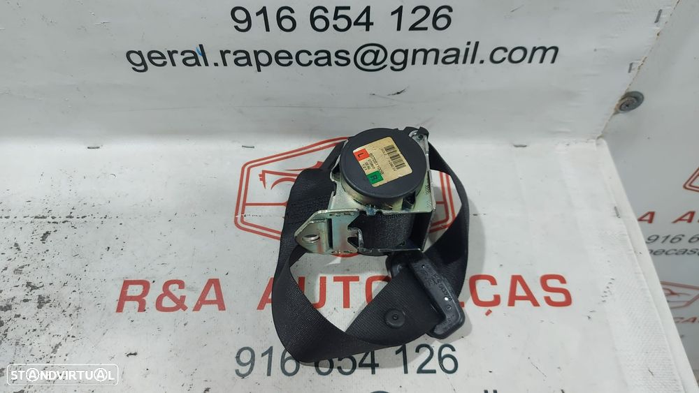 Cinto de Segurança Trás Direito BMW Série 1 E87 607051100B Original - 2