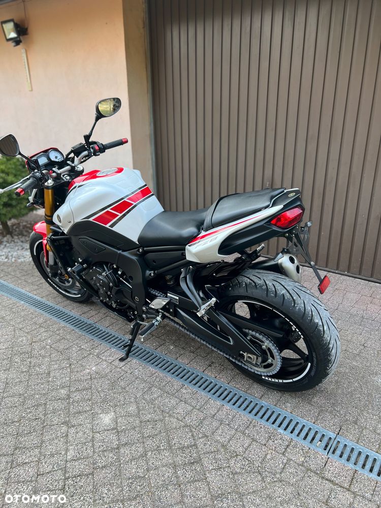 Yamaha FZ8 - 6