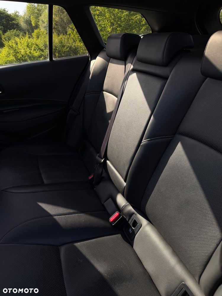 Toyota Corolla 2.0 Hybrid Executive - 39