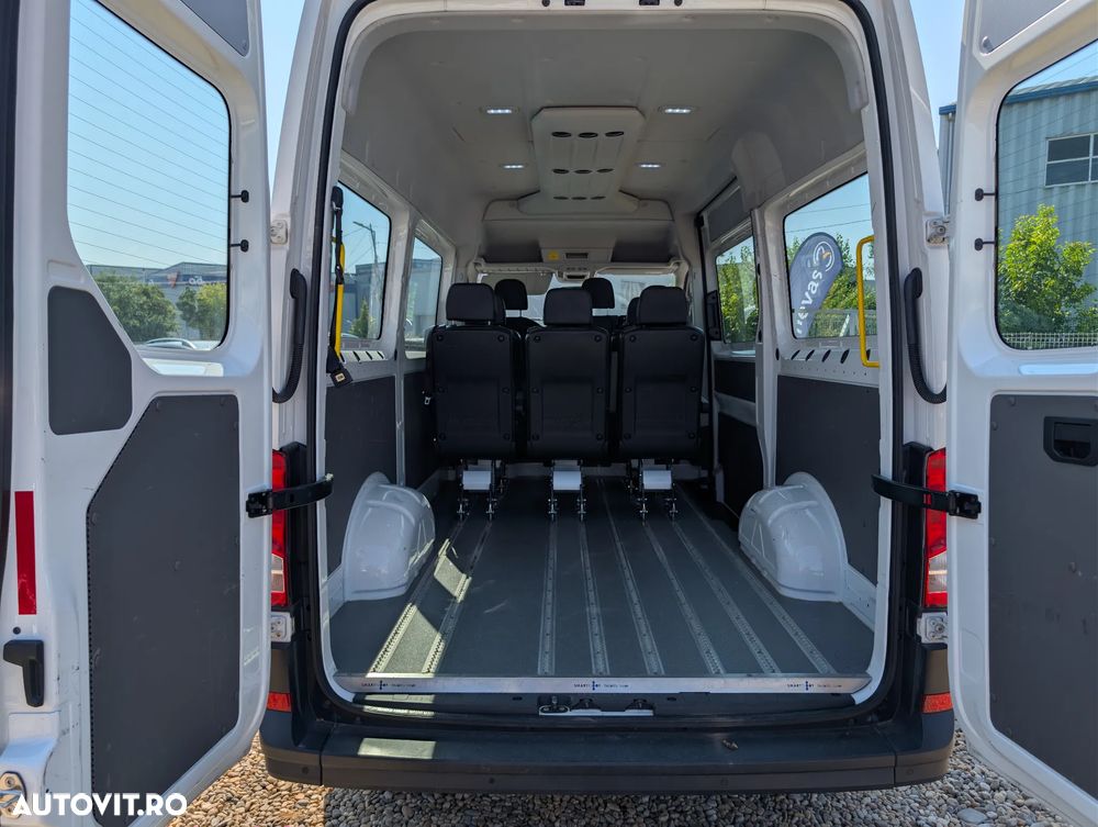 Volkswagen Crafter 3.5 CD Sasiu L3 FWD 103kW AG8 - 10