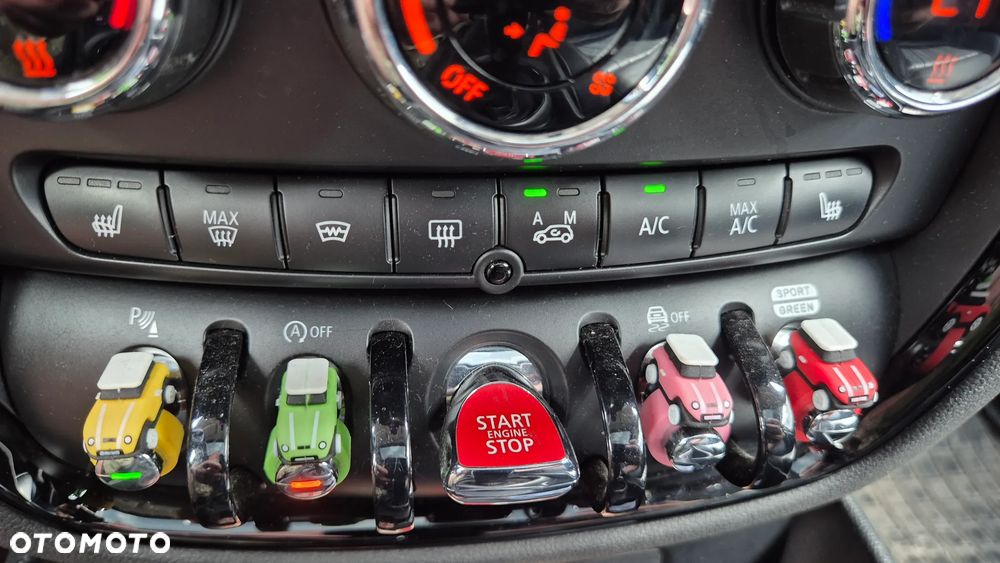MINI Clubman Cooper D - 10