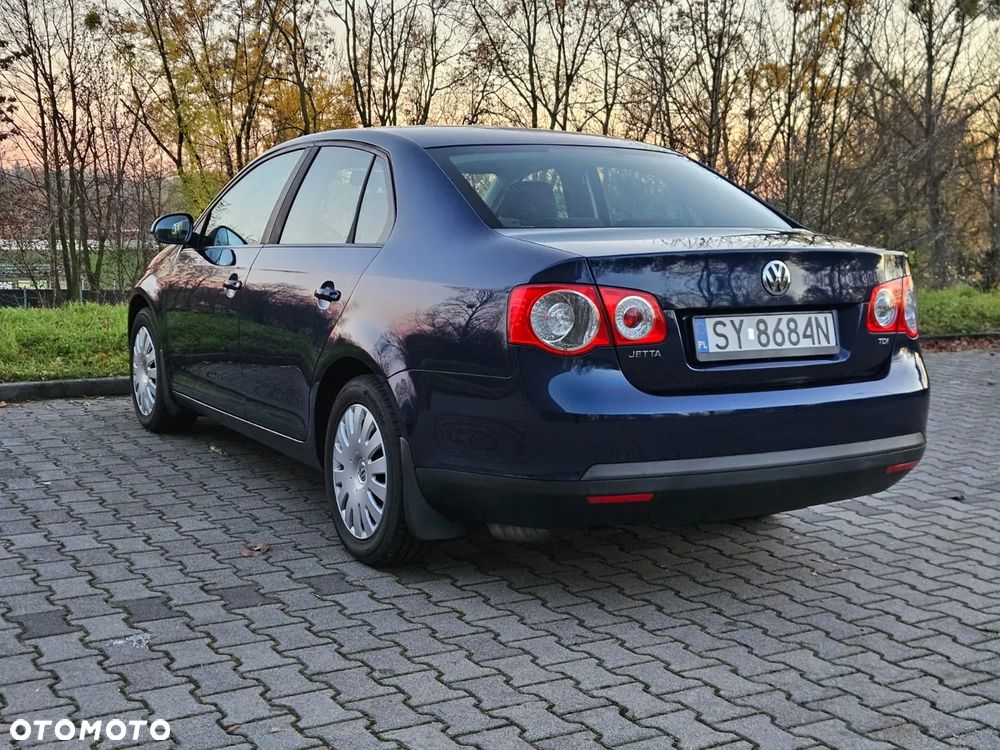 Volkswagen Jetta - 3