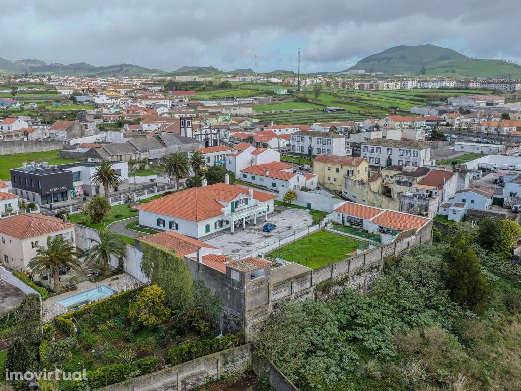 Moradia Imponente e Isolada nos Arrifes Privacidade, Espaço e Vista... - Grande imagem: 3/58