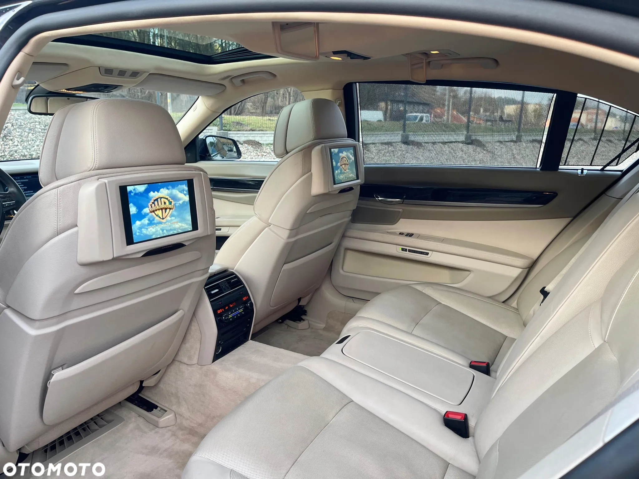 BMW Seria 7 750Li - 20