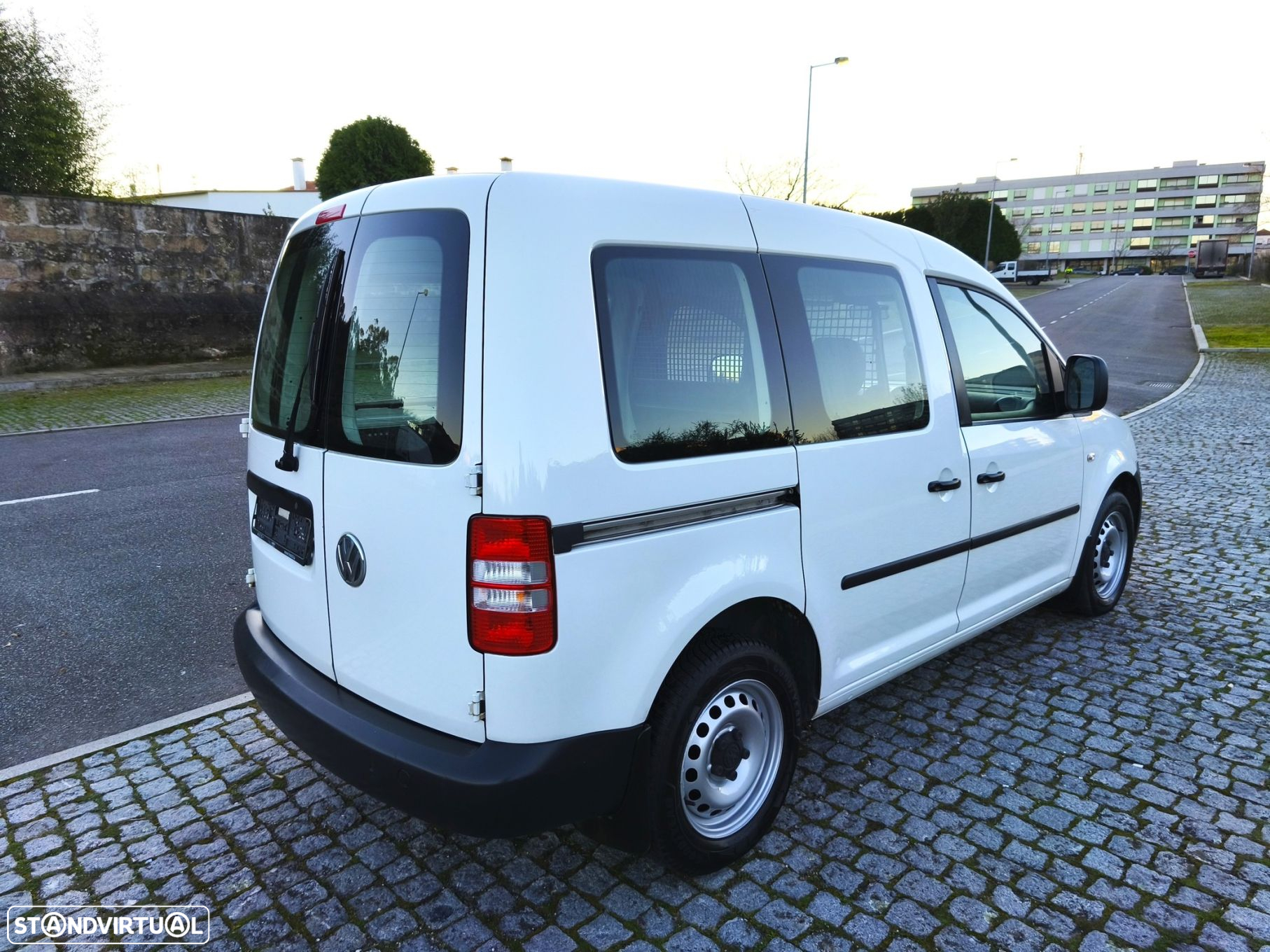 VW Caddy 1.6 TDi Entry - 3