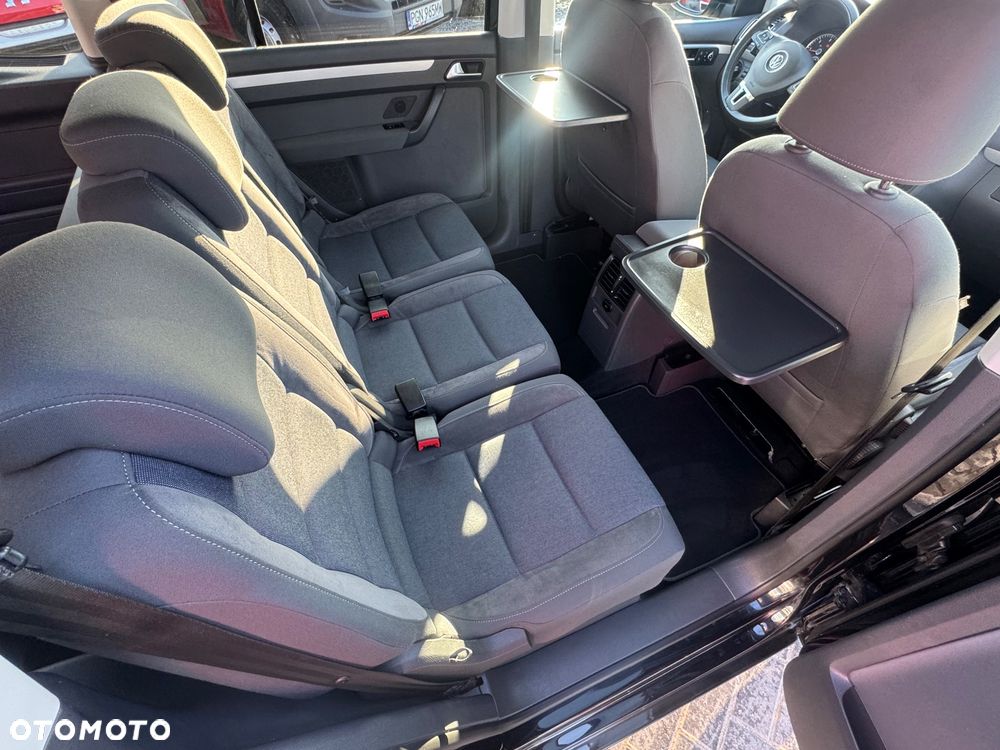 Volkswagen Touran - 28