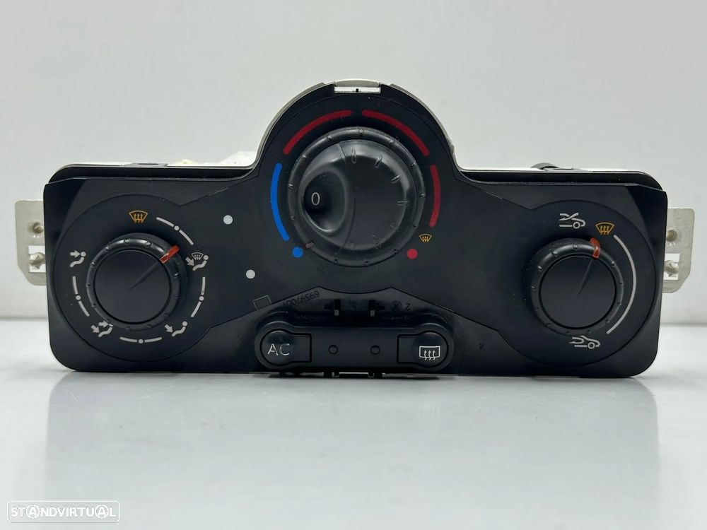 Comandos Ar Condicionado / Sofagem - Renault Clio III (2007) - 1