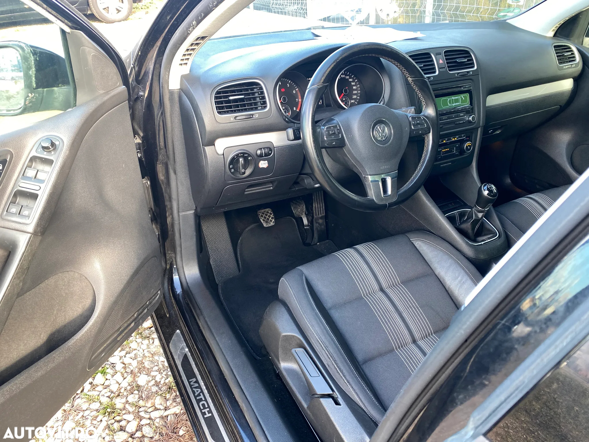 Volkswagen Golf 1.2 TSI MATCH - 12