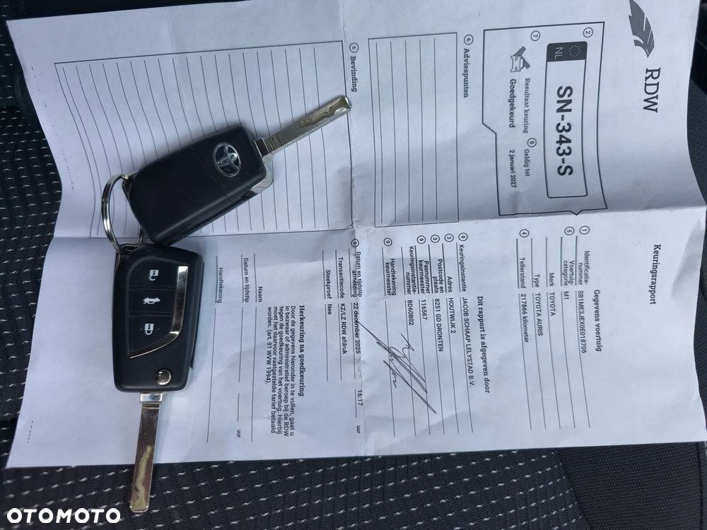 Toyota Auris 1.6 Executive - 21