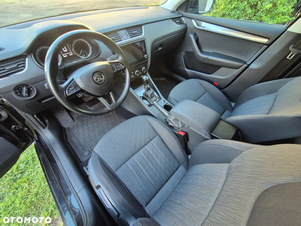 Skoda Octavia 2.0 TDI Style DSG - 13