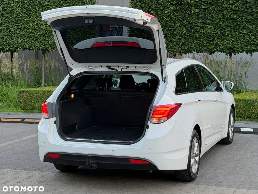 Hyundai i40 Kombi blue 1.7 CRDi Family - 24