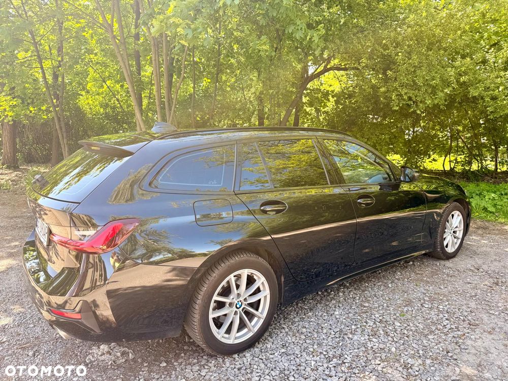 BMW Seria 3 320d Sport Line Shadow - 9