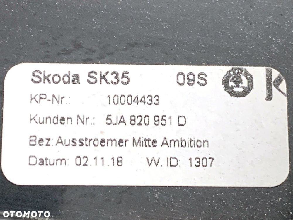 KRATKA NAWIEWU PRZÓD ŚRODKOWA  SKODA RAPID (NH3, NK3, NK6) 2012 - 2022 1.0 TSI 70 kW [95 KM] - 4