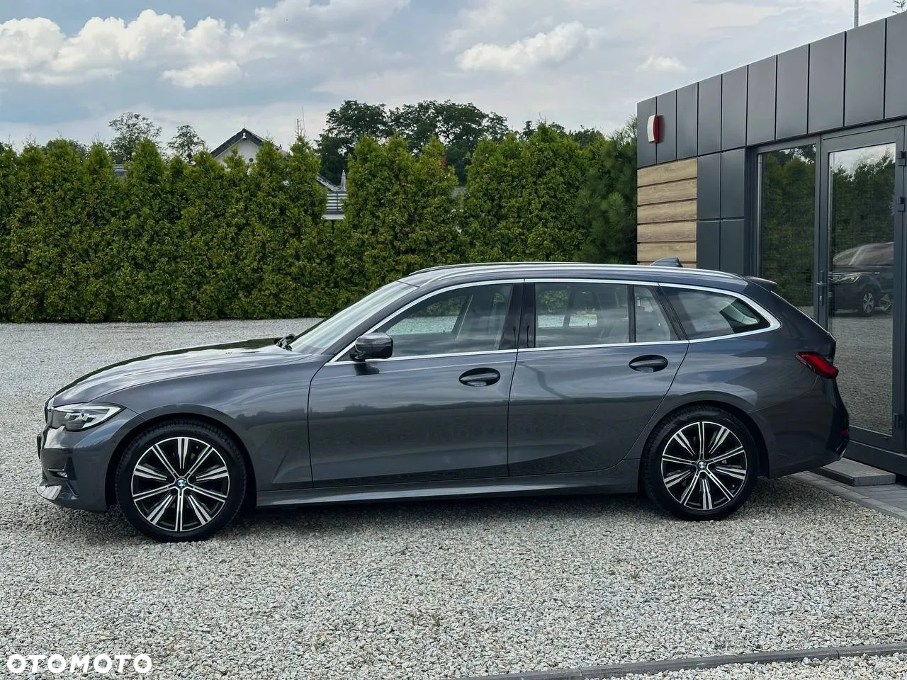BMW Seria 3 320d Sport Line - 4