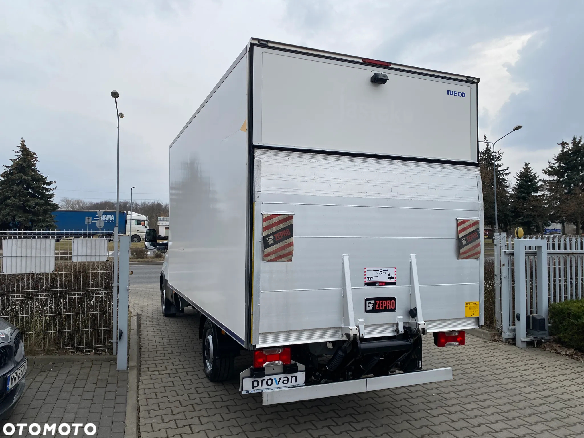 Iveco DAILY 35-160 HI-MATIC KONTENER 8 EUROPALET WINDA ZEPRO - 15