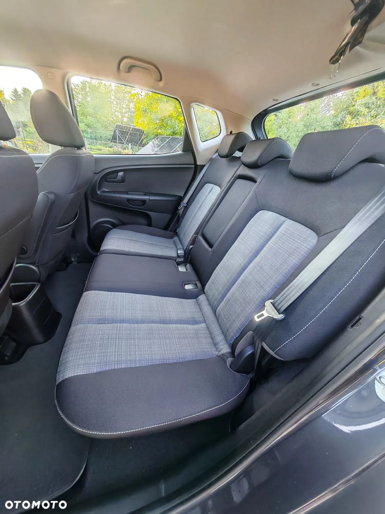 Kia Venga 1.6 CVVT Spirit - 14