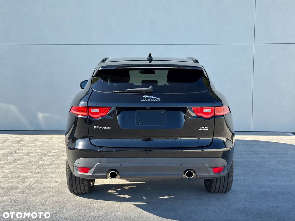 Jaguar F-Pace 30t AWD R-Sport - 9
