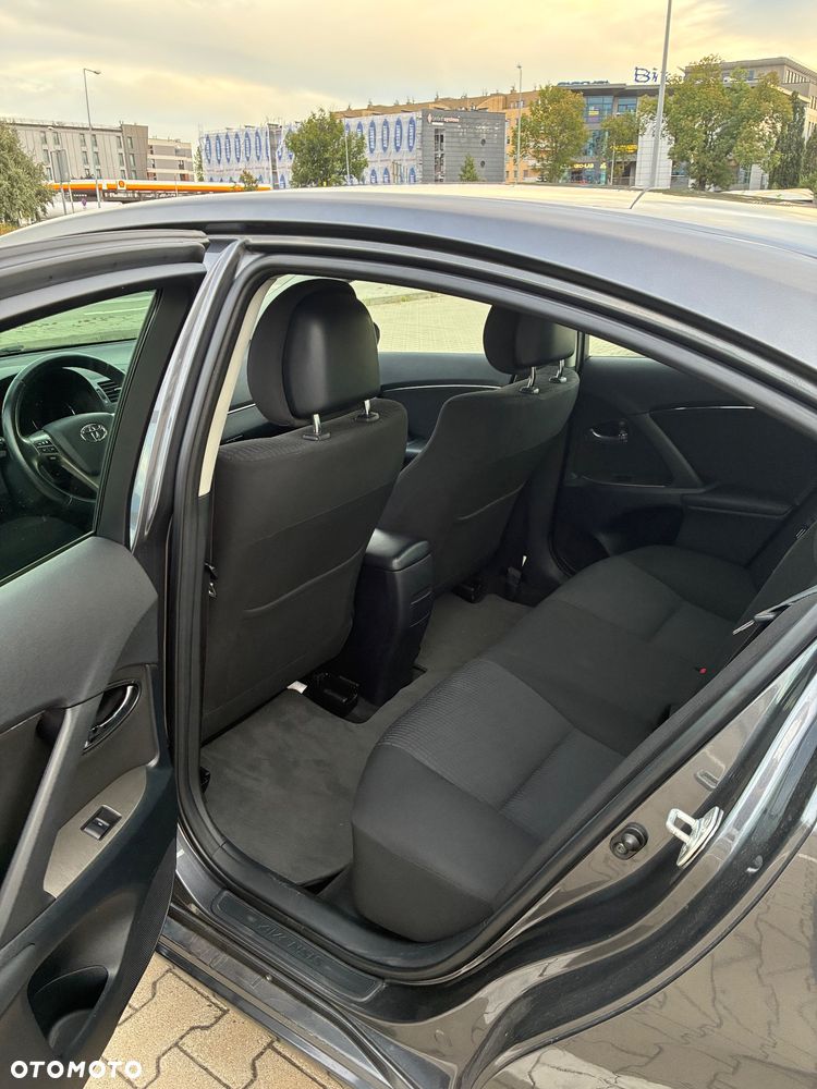 Toyota Avensis 1.8 Sol MS - 8