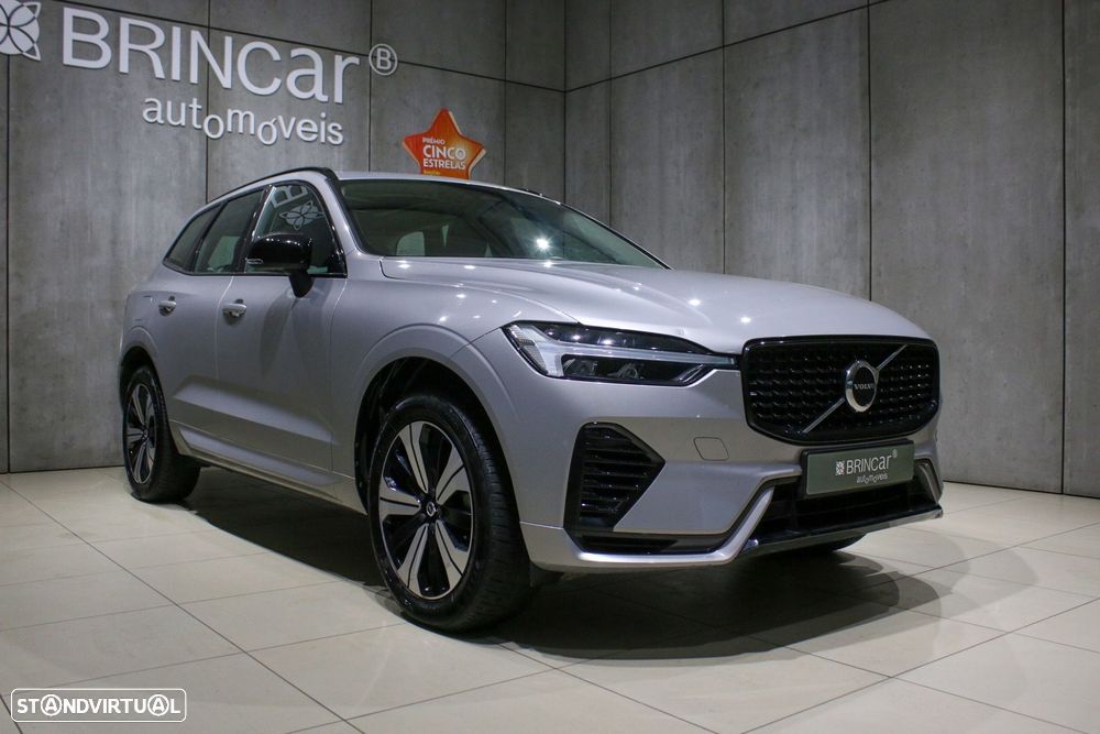 Volvo XC 60 2.0 T6 PHEV Plus Dark AWD — fotografia 37
