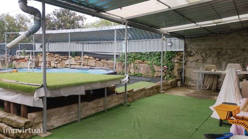 T3 com piscina e grande terreno - Grande imagem: 3/10