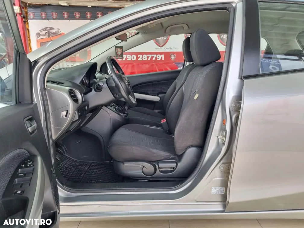 Mazda 2 - 18
