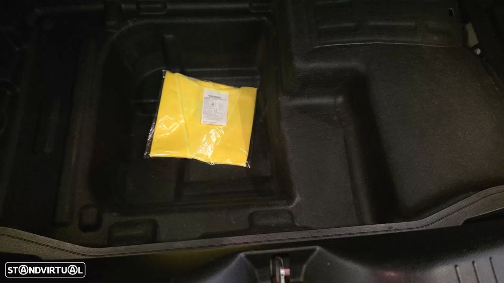 Mercedes-Benz C 220 d 9G-TRONIC Night Edition - 26