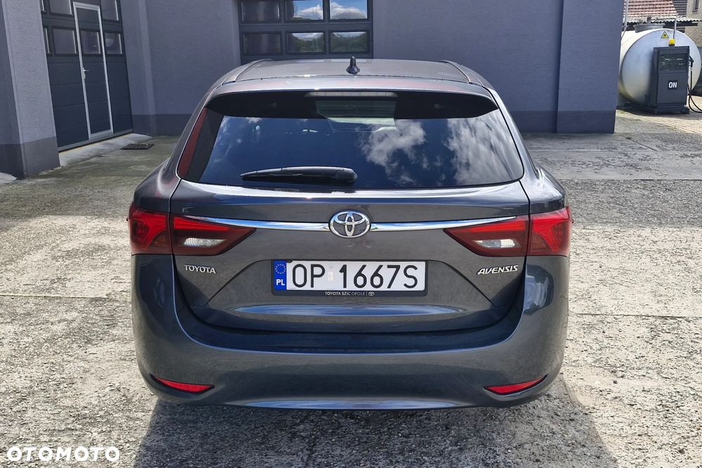 Toyota Avensis - 4