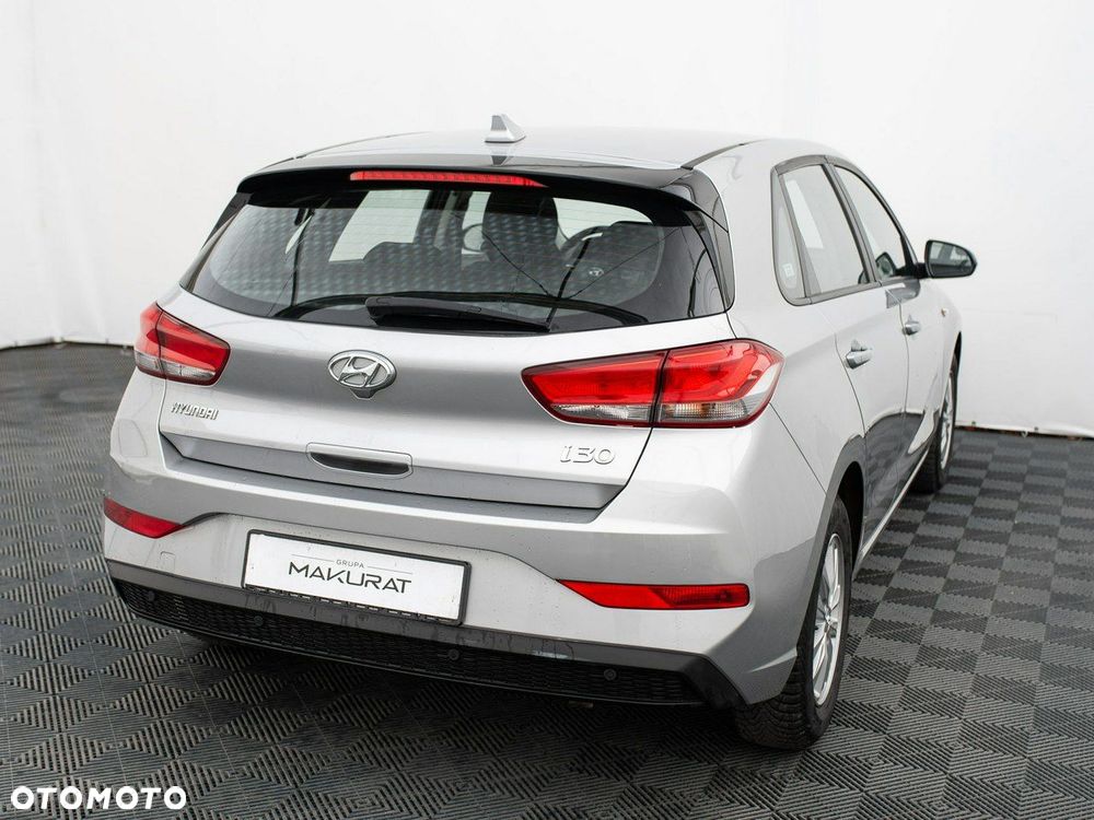 Hyundai i30 1.5 DPI Classic + - 6