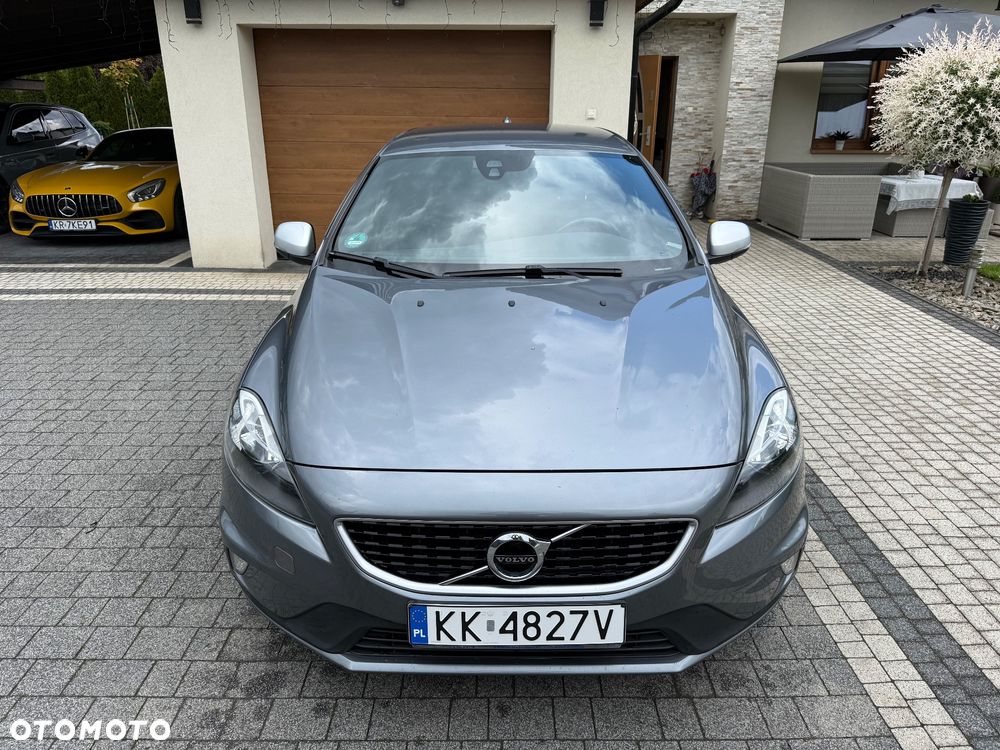Volvo V40 D3 Geartronic RDesign - 4
