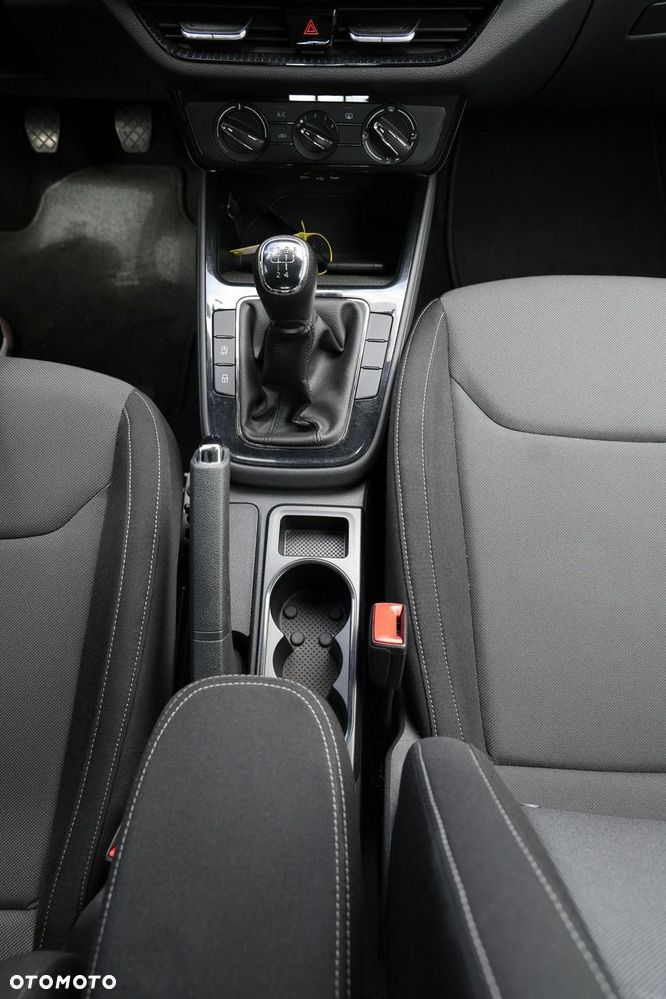 Skoda Fabia 1.0 MPI Selection - 19