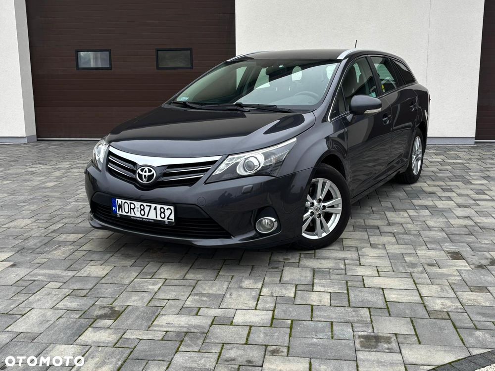 Toyota Avensis - 1